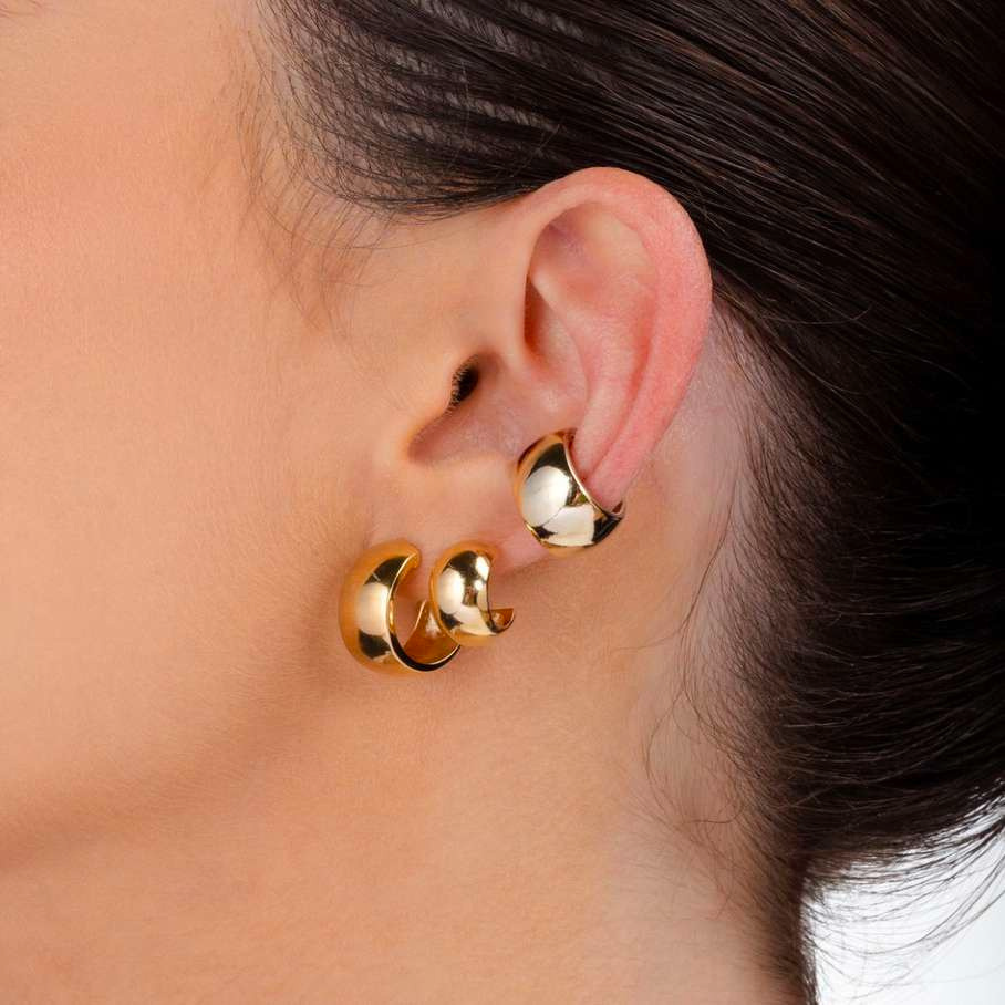 Medium hoop earring