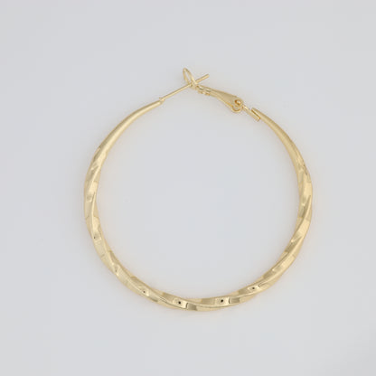 Hoop Earrings With Straight Twists