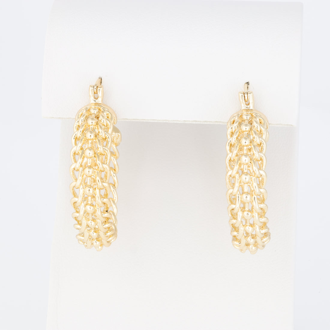 Textured Chain-Shaped Hoop Earring