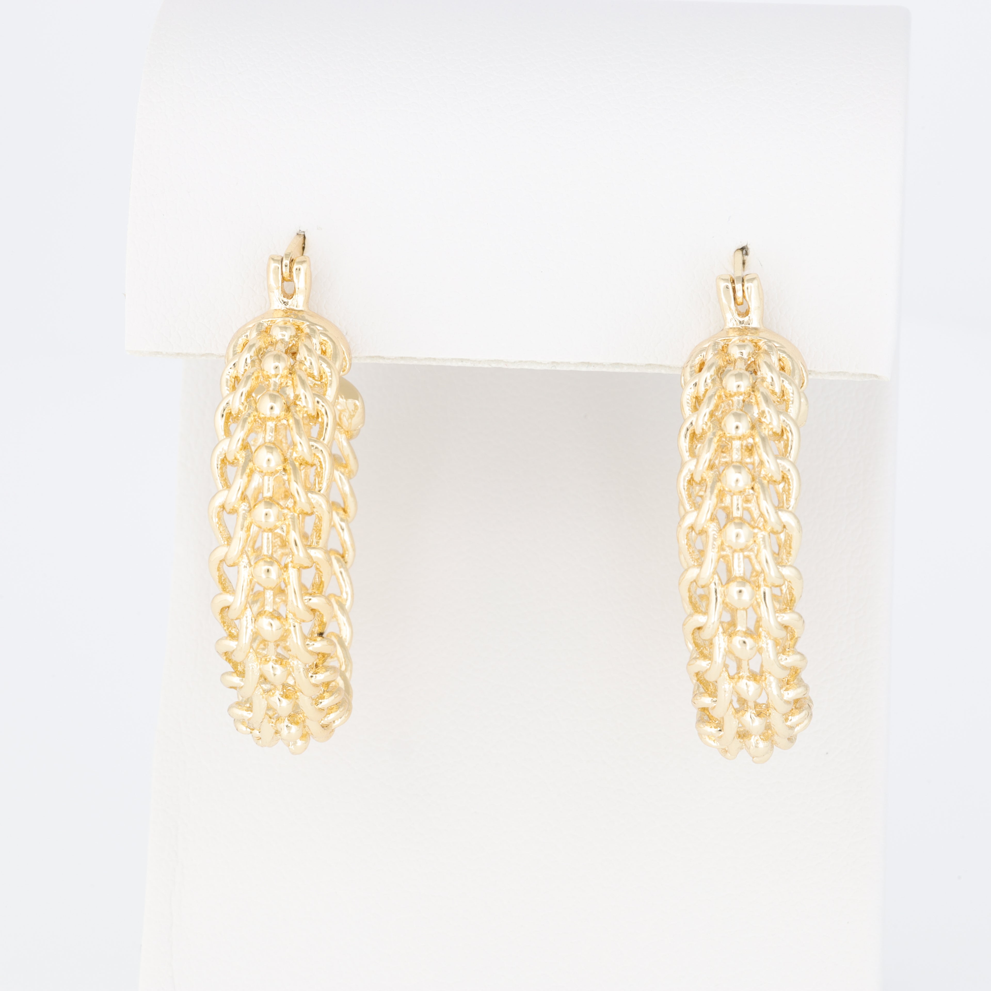 Textured Chain-Shaped Hoop Earring