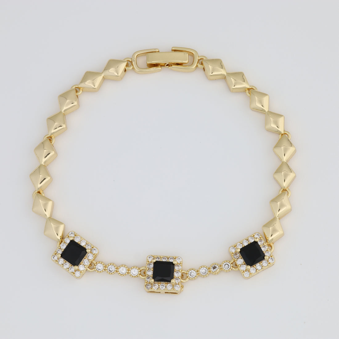Square-Shaped Pendants Bracelet With Diamond Link