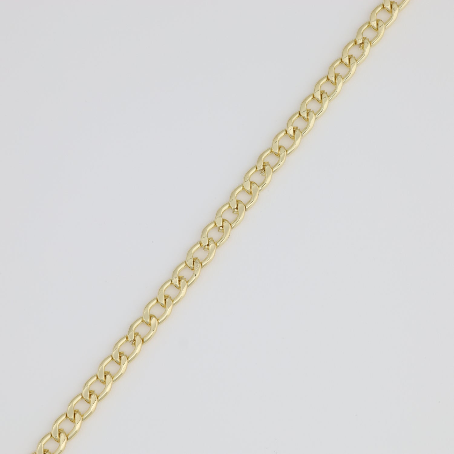 Plain chain bracelet with Curb link