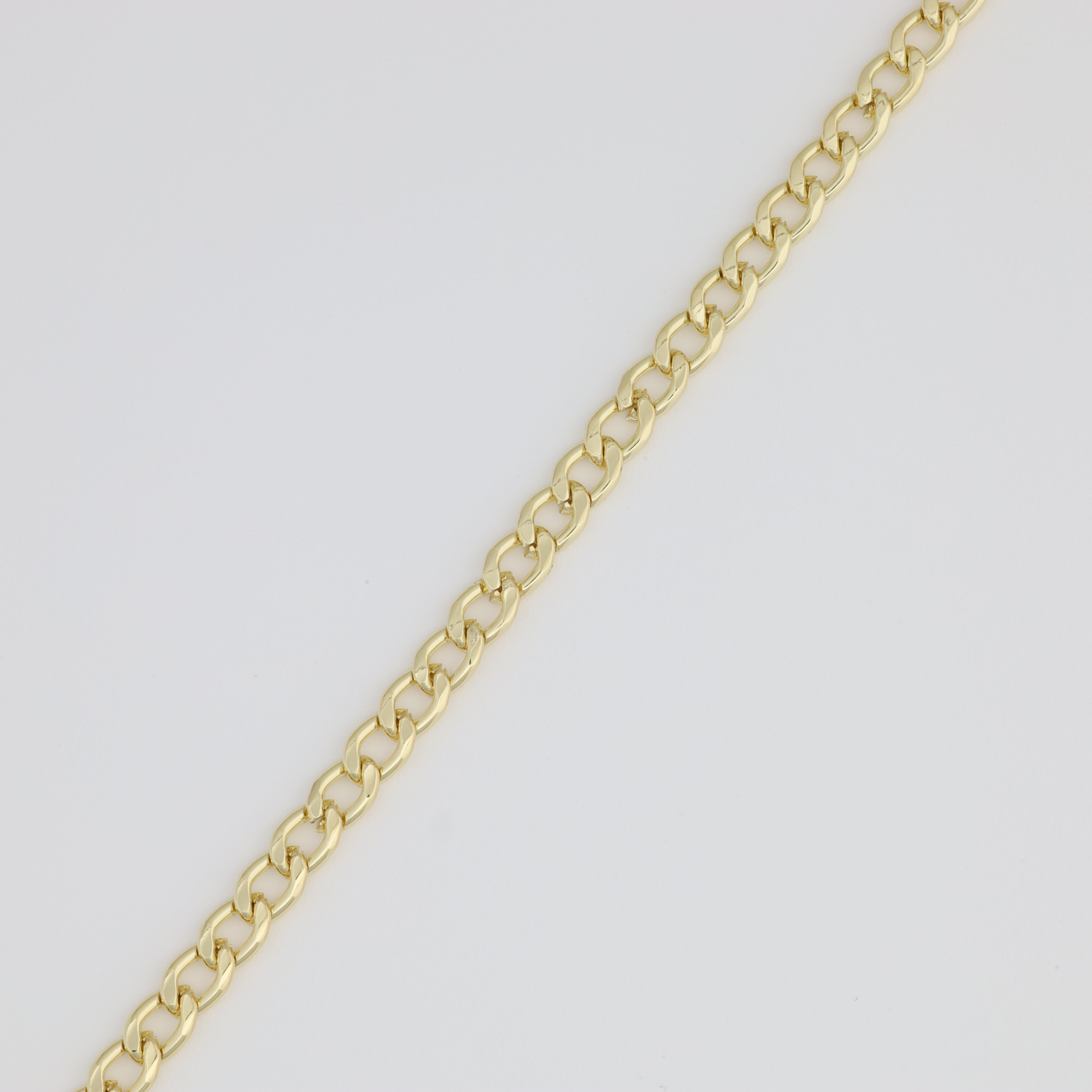 Plain chain bracelet with Curb link